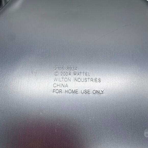 Wilton Enchanted Barbie Cake Pan Excellent Used Condition 2105-8934 2004 Mattel - Picture 3 of 3